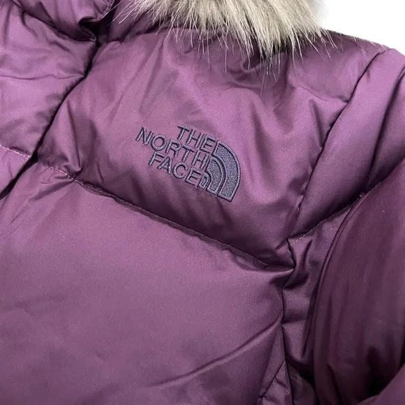 THE NORTH FACE Womens New Dealio 550 Down Short Jacket Blackberry Wine